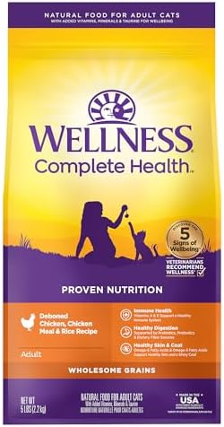 Wellness Complete Health Natural Dry Cat Food with Wholesome Grains, Made in USA with Real Meat (Adult Cat, Chicken & Chicken Meal Recipe, 5-Pound Bag)