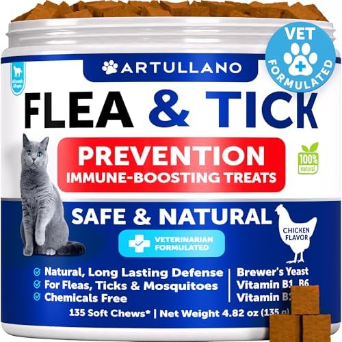 Flea Treatment for Cats - Natural Flea and Tick Prevention Supplement for Cats, Kittens - Chewable Daily Oral Pills with Vitamins - 135 Soft Chews - Dental Treats, Digestive Health, Immune Support