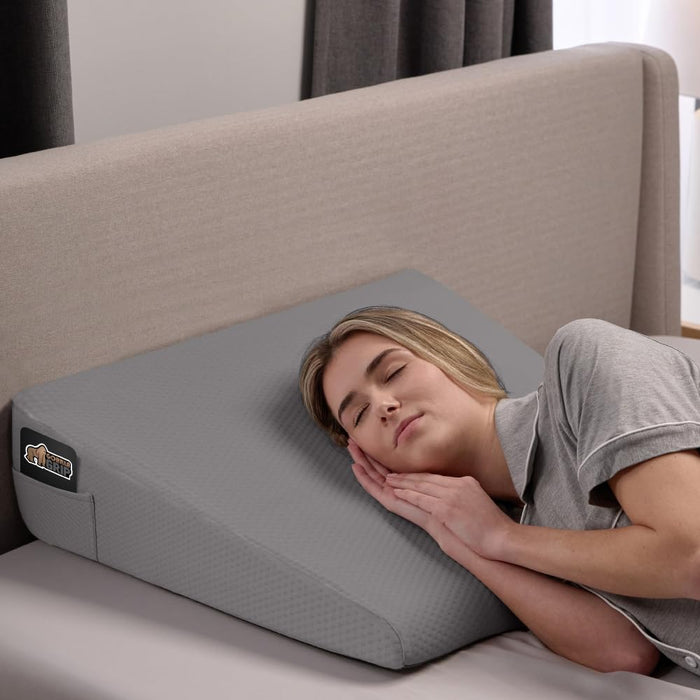 GORILLA GRIP Bed Wedge Ergonomic Sleeping Pillow, Soft Dual Layer Memory Foam, Stay in Place Dots, Breathable, Headboard Triangle Sleep Support for Reading Acid Reflux Anti Snoring, 7.5in Gray