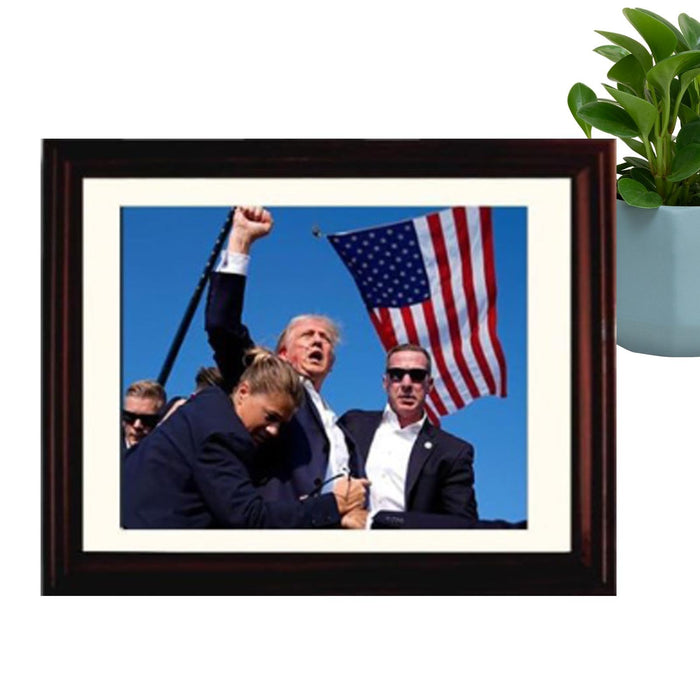 Trump Photo Frame 10"x8" | Trump Assassination Attempt Never Surrender Mugshot Photograph | The President's Man Donald J. Trump Merchandise | Trump Keep Fighting Fist Pump Framed Photo