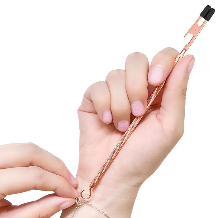 ChangWanna Bracelet Helper Tool Hook - Pretty Bracelet Helper to Put on Yourself, Easy Jewelry Wearing Tool Aid Assistance, Metal Bracelet Buddy Fastening Helper Fastener Necklace Clasp Helper Elderly