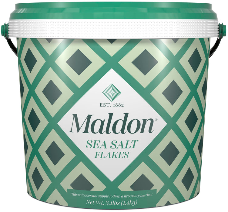 Maldon - Sea Salt Flakes Tub, 3.1 lb (1.4kg) - Unique Pyramid Shaped Salt Flakes, Perfect for a Wide Range of Dishes, Hand-Harvested for Four Generations