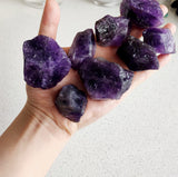 Luckeeper 1 lb Rough Crystals Bulk Raw Amethyst Quartz Healing Stones for Tumbling, Wire Wrapping, Wicca Reiki,Meditation