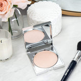 Lune+Aster SuperStar Highlighter - Universally flattering silk-textured champagne highlighter increases skin's luminosity