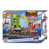 Hot Wheels City Toy Car Track Set, Super Recharge Fuel Station Playset with EV Chargers & 1:64 Scale Toy Vehicle