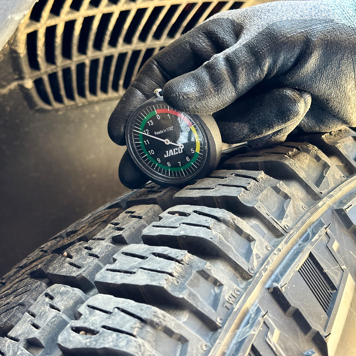 JACO TreadPro Tire Tread Depth Gauge, Dial Type (Reads in 1/32