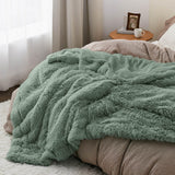 Bedsure Soft Sage Green King Size Blanket for Bed, Fluffy Fuzzy Large King Blanket for Winter, Cozy Plush Sherpa Fleece Faux Fur Blanket, Thick Warm Christmas Blanket Gifts for Women, Men, 108x90