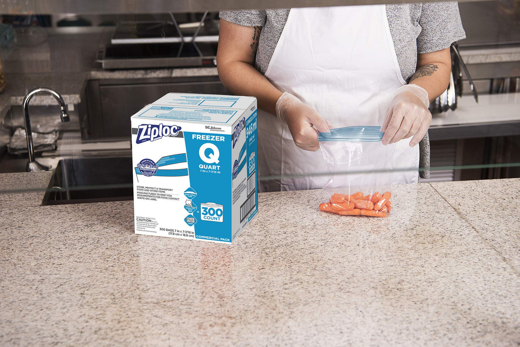 Ziploc 696187 Double Zipper Freezer Bags, 1qt, 2.7mil, 7 x 7 3/4, Clear w/Label, 300/Carton