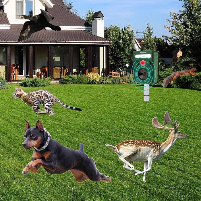 2023 Solar Ultrasonic Animal Repellent Dog Cat Skunk Deer Raccoon For Garden