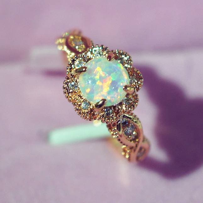 Vintage Australian Crystal Flower Ring Female Anniversary Gift Jewelry Fashion Golden Opal Engagement / Wedding Rings