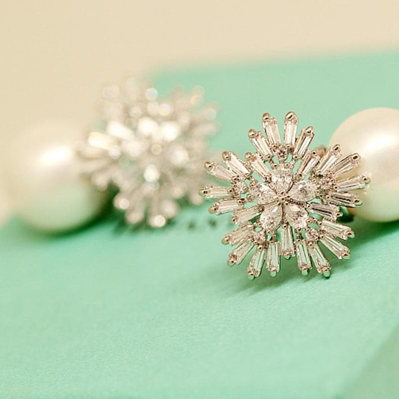 Pearl Earrings Woman Fashion Snowflake Crystal Earrings Charm Rhinestone Inlaid Jewelry Cute Earrings Couple Gifts Best Choice